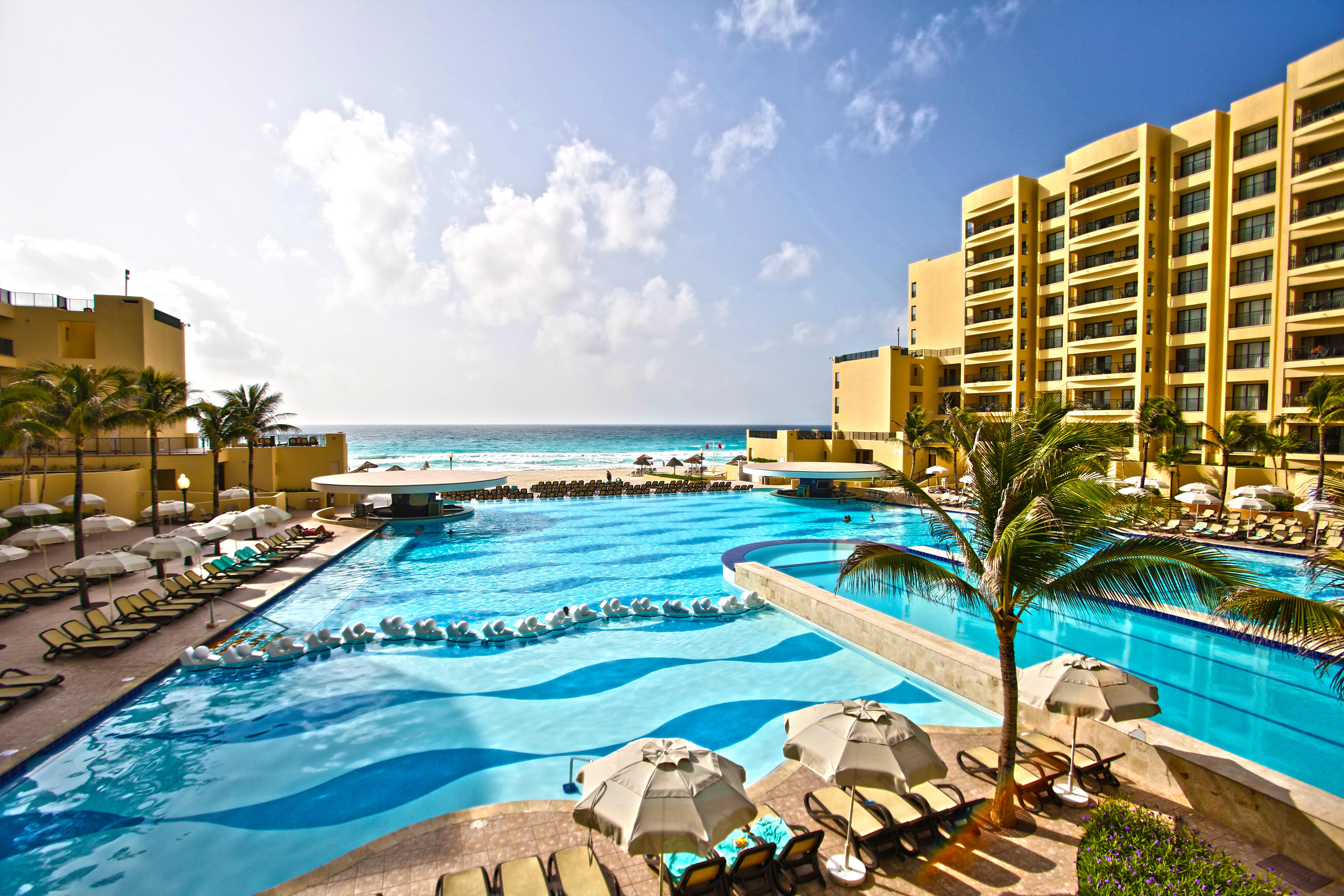 The Royal Sands Resort & Spa Cancun Bagian luar foto