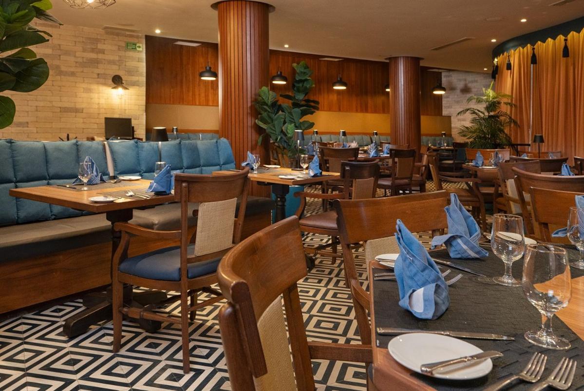 The Royal Sands Resort & Spa Cancun Bagian luar foto